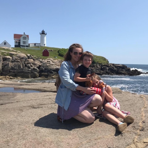 Bookmark My Closet! ☕️ - Picture 5 of 7